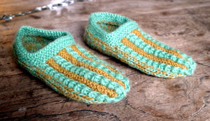 Knitted  ° slippers